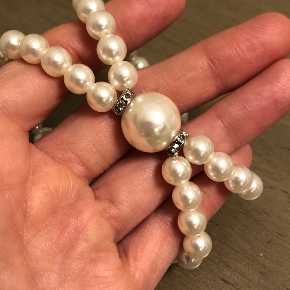 Faux Pearl Beaded Layered Stretch Bracelet - Picture 7 of 9